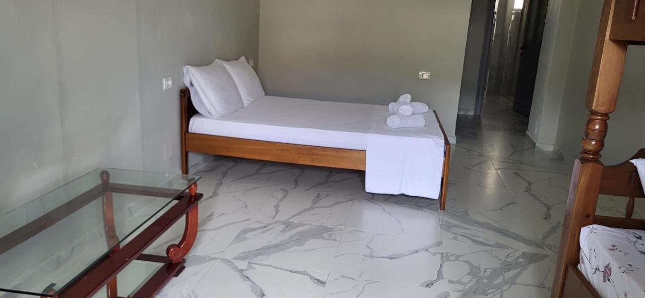 Jon Rooms Himarë Exterior foto